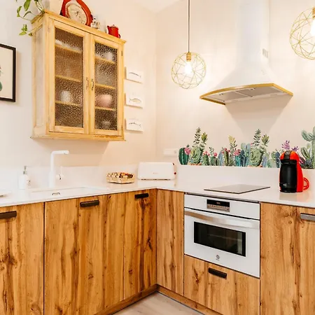 Aston - Old Town Flat شقة