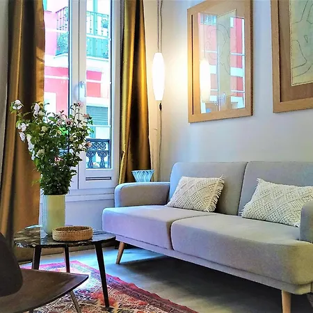 شقة Aston - Old Town Flat