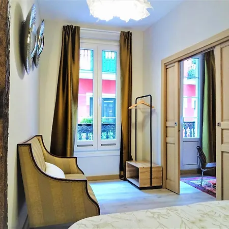 Aston - Old Town Flat شقة